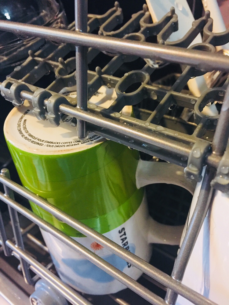 Countertop dishwasher cup and mug rack