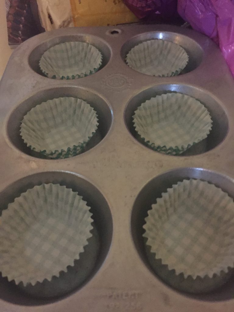 Muffin tins and papers