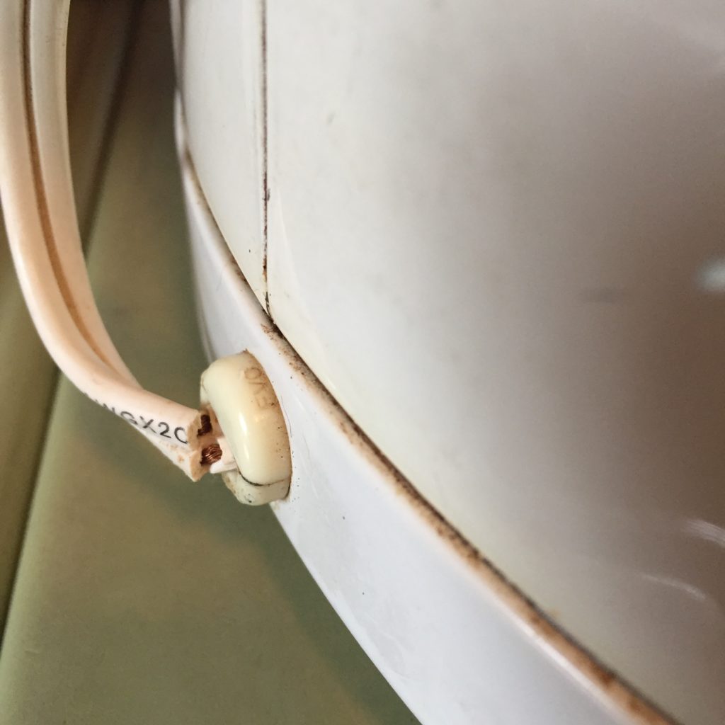 Split electrical cord insulation
