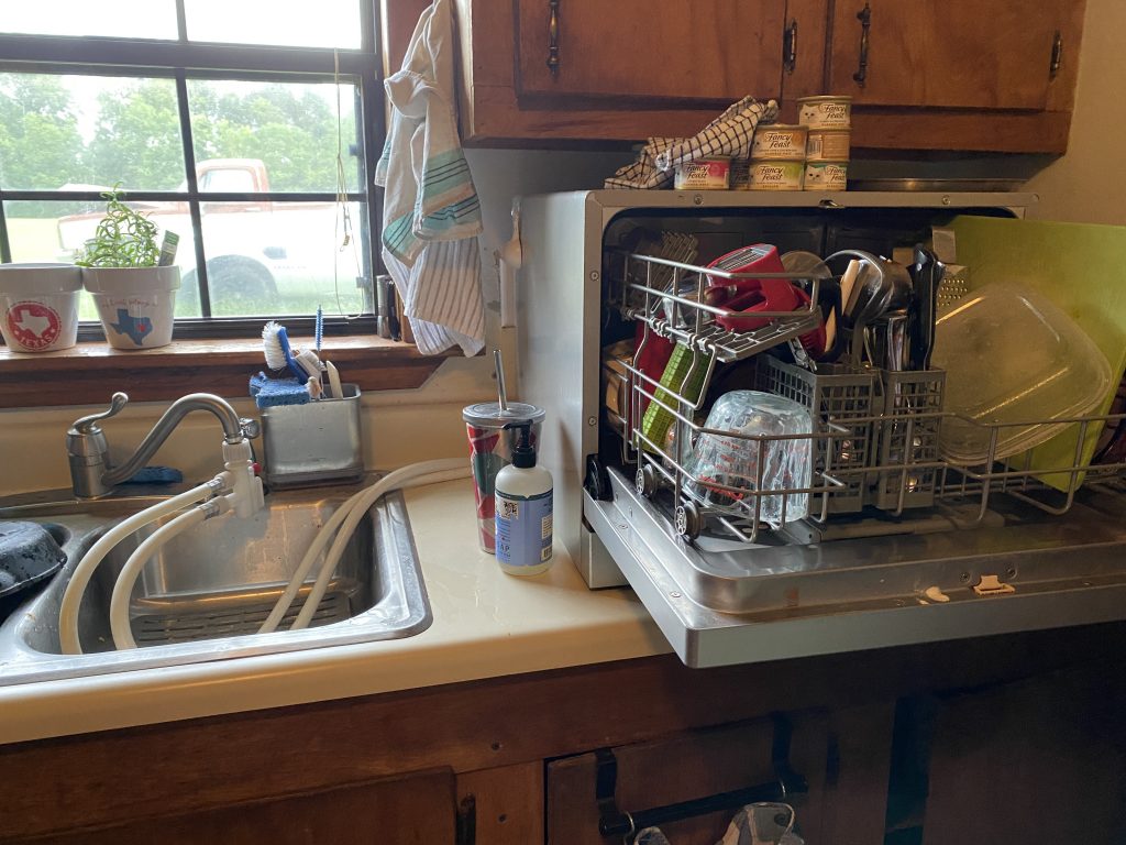 Countertop dishwasher full 