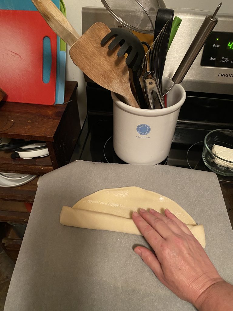 Unrolling pie crusts
